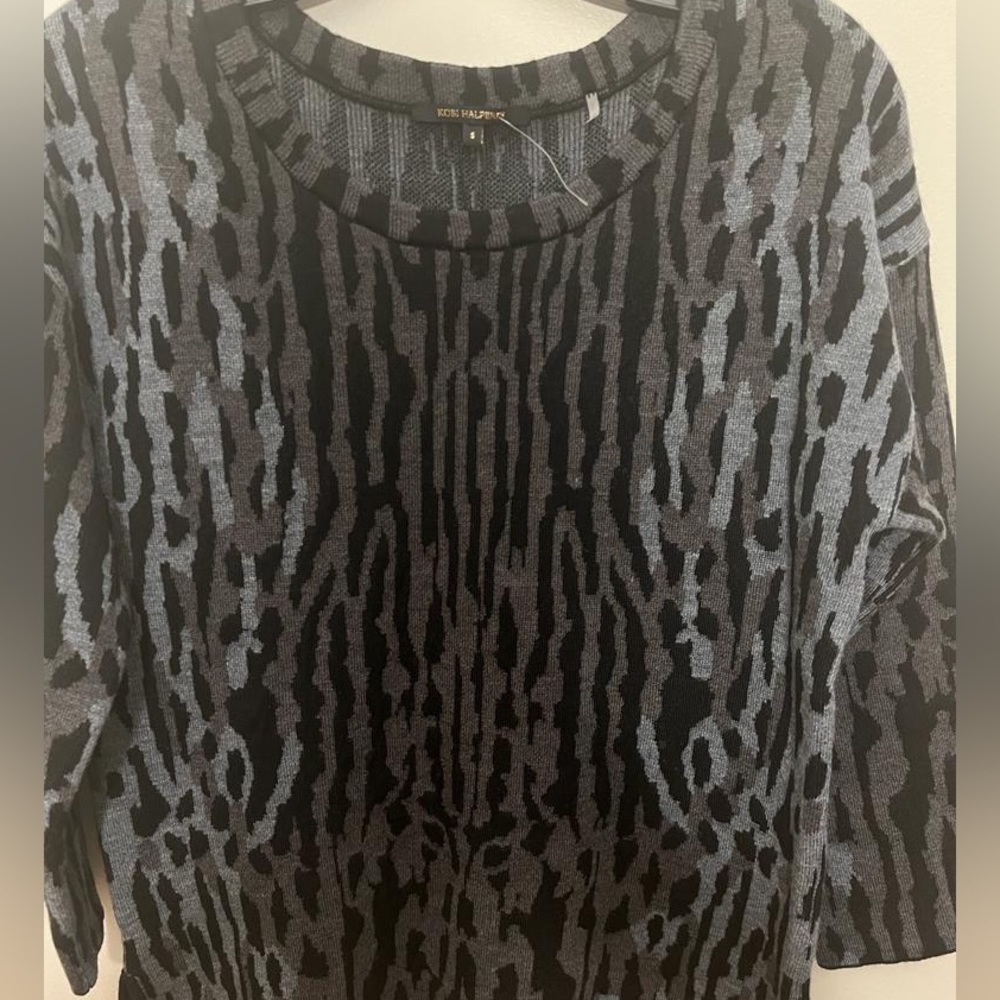 Kobo Halperin Womans sweater